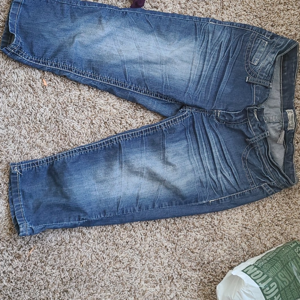 Capris